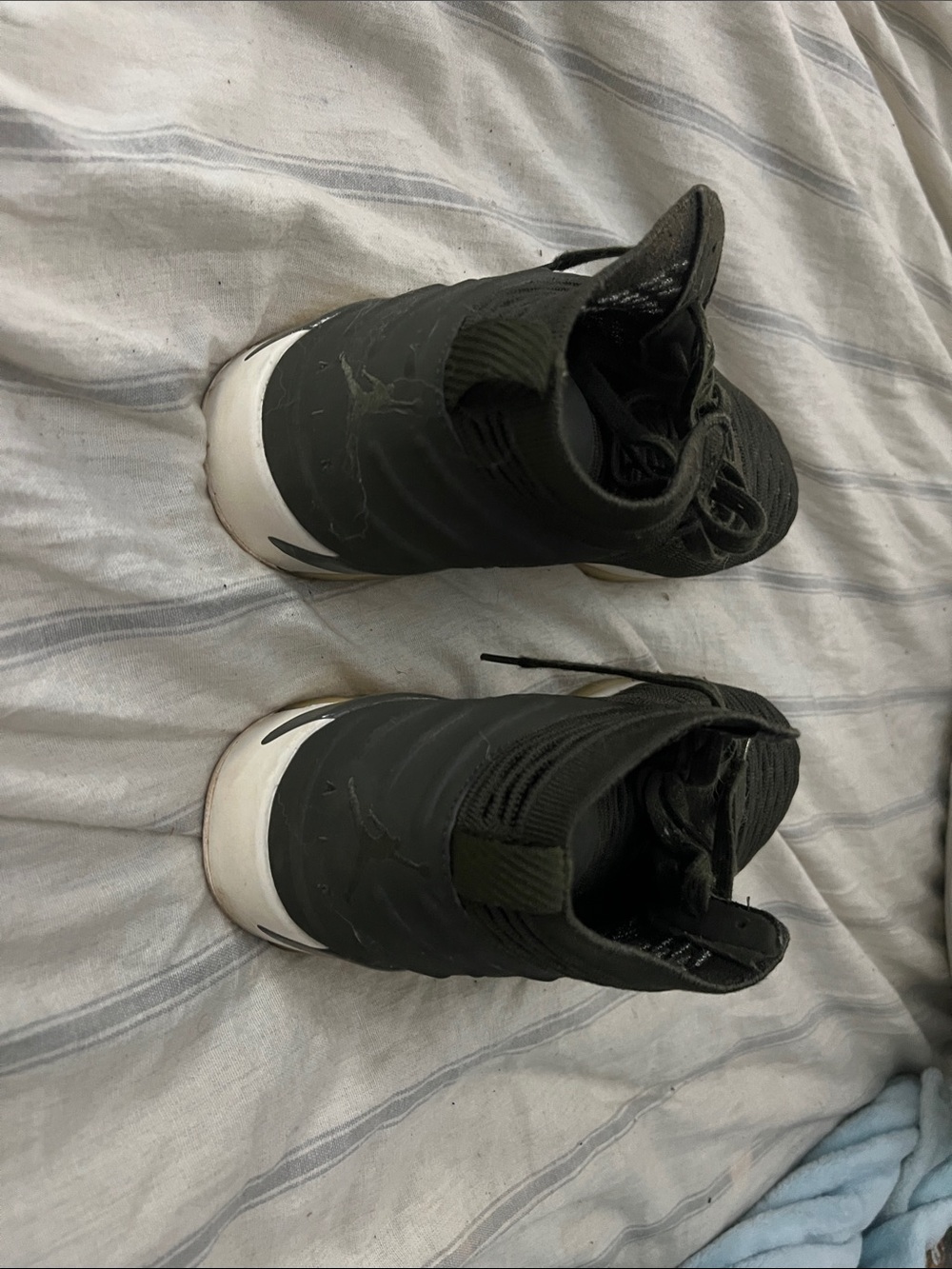 Green Jordan Knit High-Top Sneakers - Picture 3 of 3